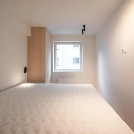 Stylish In - Balcony View & Pet-friendly